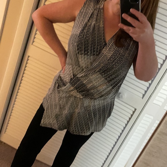 Dressy top - Picture 3 of 3